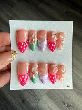 Floral Pink & Pastel Press-On Nails – 10-Panel Set